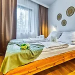 Апартаменти Z Basenem I Saunami Stone Hill Vip Centrum By Royal Aparts