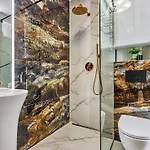 Z Basenem I Saunami Stone Hill Vip Centrum By Royal Aparts * Шклярська Поремба