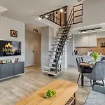 Z Basenem I Saunami Stone Hill Vip Centrum By Royal Aparts Апартаменти *