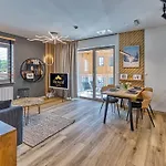 Апартаменти Z Basenem I Saunami Stone Hill Vip Centrum By Royal Aparts *