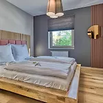 Z Basenem I Saunami Stone Hill Vip Centrum By Royal Aparts Апартаменти Шклярська Поремба