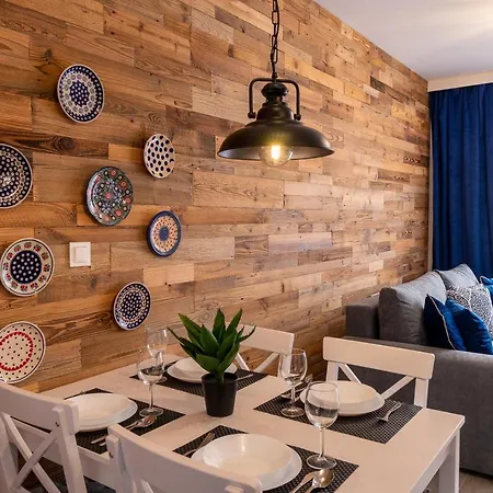 Z Basenem I Saunami Stone Hill Vip Centrum By Royal Aparts Apartamento *