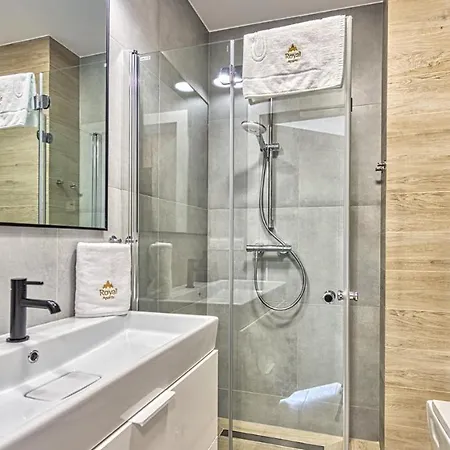 Z Basenem I Saunami Stone Hill Vip Centrum By Royal Aparts Apartamento