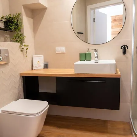 Z Basenem I Saunami Stone Hill Vip Centrum By Royal Aparts Apartament