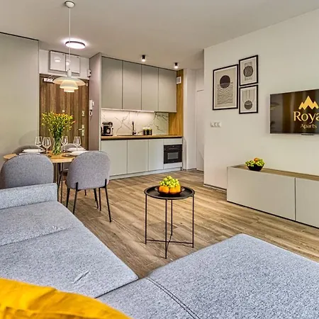 Z Basenem I Saunami Stone Hill Vip Centrum By Royal Aparts شقة