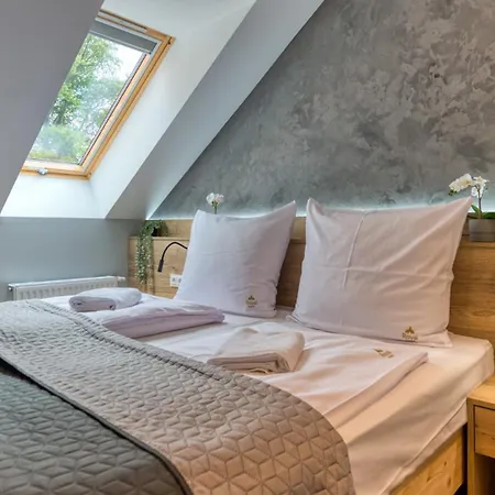 Z Basenem I Saunami Stone Hill Vip Centrum By Royal Aparts * شكلارسكا بوريبا
