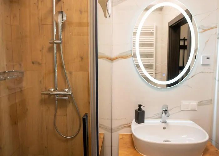 Z Basenem I Saunami Stone Hill Vip Centrum By Royal Aparts Sklářská Poruba